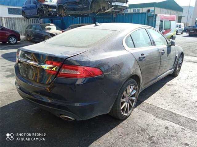 Foto 2ª: Paragolpes Trasero Jaguar XF 2.0 TURBO [2.0 LTR. - 177 KW TURBO CAT] [224DT]