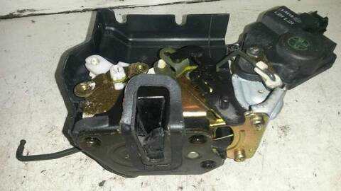 Foto 2ª: Cerradura Puerta Trasera Izquierda Hyundai Trajet 2.0 CRDI CAT 113CV 83KW [D4EA] (2004)