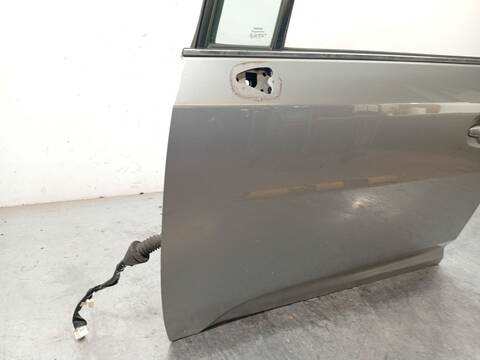 Foto 2ª: Puerta Delantera Izquierda Toyota Avensis 2.0 D-4D ADT270_) 124CV 91KW [1AD] (2014)