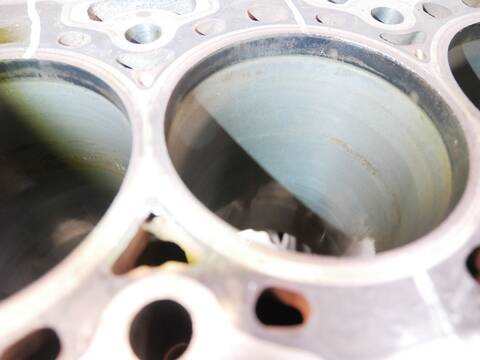 Bloque Motor Ford Transit 105 CV 77KW