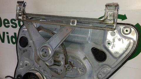 Foto 3ª: Elevalunas Manual Trasero Izquierdo Volvo V50 2.0 D MOMENTUM 136CV 100KW FAMILIAR [D4204T] (2005)