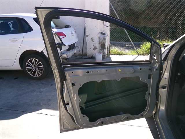 Foto 2ª: Puerta Delantera Izquierda Ford Focus 1.6 TDCI SEDAN, 2008-2011 [G8DB] (2010)