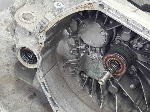 Foto 3ª: Caja Cambios Fiat Talento L1H1 10T BASIS M1)