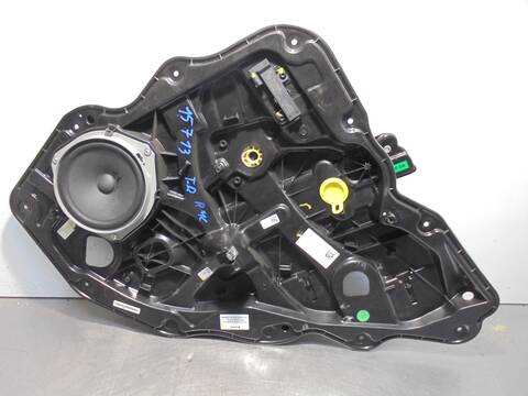 Foto 1ª: Elevalunas Manual Trasero Derecho Alfa Romeo Stelvio EXECUTIVE 4WD 209CV 154KW [55271838] (2017)
