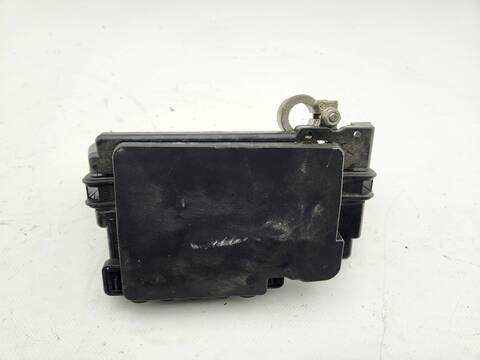 Caja Reles Fusibles Volkswagen Polo LIFE 95CV 70KW