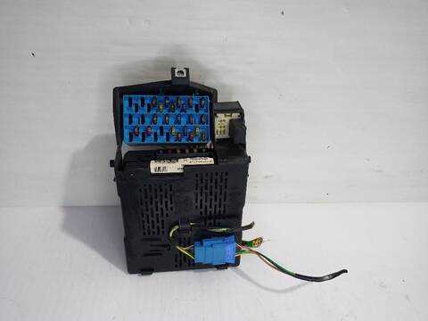 Foto 2ª: Caja Reles Fusibles Renault Megane 1.6E ALIZE 90CV [K7M702] (1995)