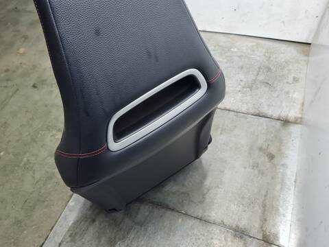 Foto 4ª: Asiento Delantero Derecho Mercedes Clase C 160 CLA 200 CDI 117.308) 136CV 100KW [651930] (2015)