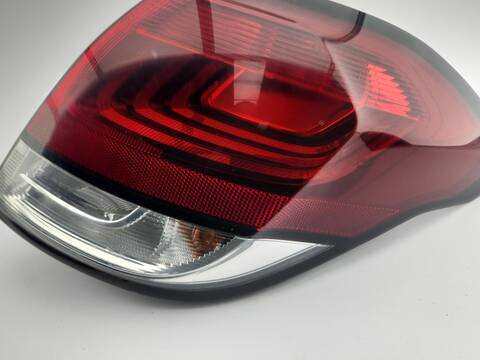 Foto 3ª: Piloto Trasero Derecho Citroen C4 FEEL EDITION 120CV 88KW [BH01] (2017)