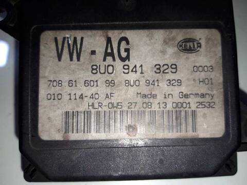 Foto 3ª: Centralita Faros Xenon Skoda Superb 2.0 TDI AMBITION 140CV 103KW 3T4) [CFFB] (2013)