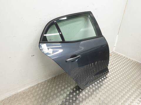 Foto 2ª: Puerta Trasera Derecha Renault Megane TECH ROAD 101CV [H5F408] (2015)