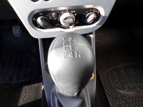 Foto 2ª: Caja Cambios Dacia Sandero D4F F7 (2010)