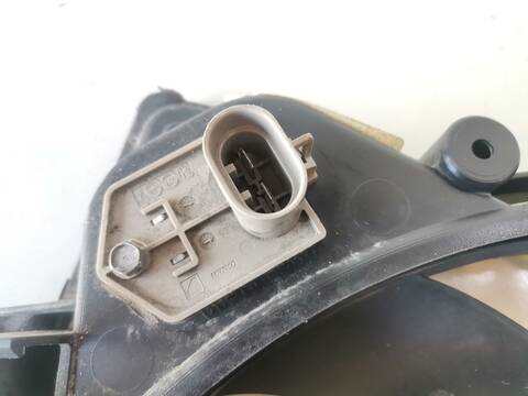 Foto 2ª: Electroventilador Fiat Doblo BASIS KOMBI 105CV (2010)