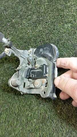 Foto 2ª: Cerradura Maletero Portón Toyota 4 Runner 3.0 T DIESEL (1993)