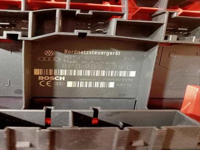 Foto 3ª: Caja Reles Fusibles Audi A3 1.2 TFSI AMBIENTE 105CV (2003)