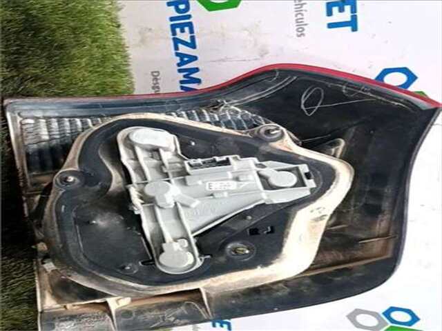 Foto 2ª: Piloto Trasero Derecho Toyota Corolla 2.0 D-4D [1CD-FTV (85KW)]