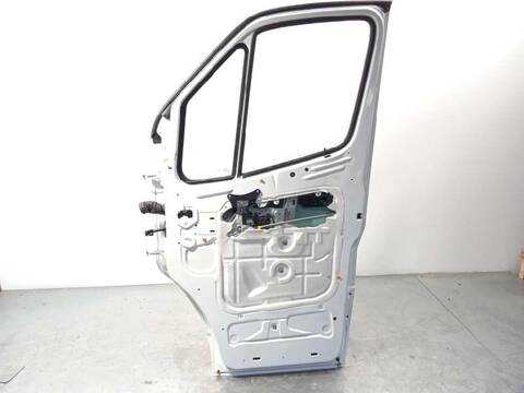 Foto 4ª: Puerta Delantera Derecha Mercedes Sprinter 419 CDI RWD 907.643 907.645 907.647) 190CV 140KW FURGONETA [654920] (2024)