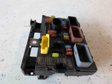 Foto 2ª: Caja Reles Fusibles Peugeot 307 9HZ (2006)