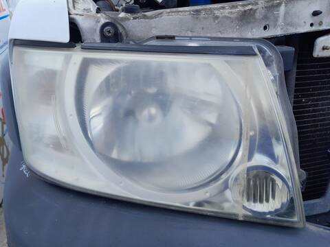 Faro Derecho Nissan Patrol GR Y61) SE
