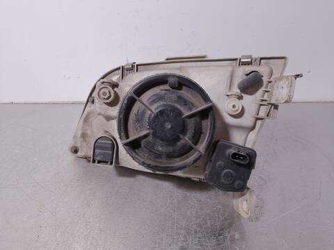 Foto 3ª: Faro Derecho Mitsubishi Space Star 1.6 CAT 98CV 72KW [4G18] (2002)