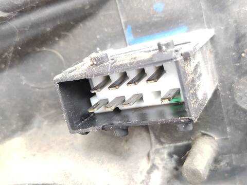 Foto 3ª: Faro Izquierdo Citroen C3 1.4 HDI 68CV 50KW [8HX] (2004)