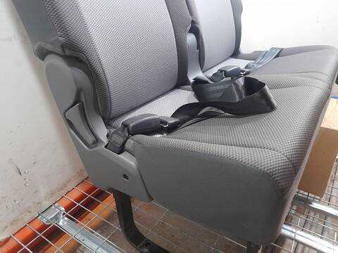 Foto 3ª: Asientos Traseros Toyota Hiace VERSION INDEFINIDA (2019)