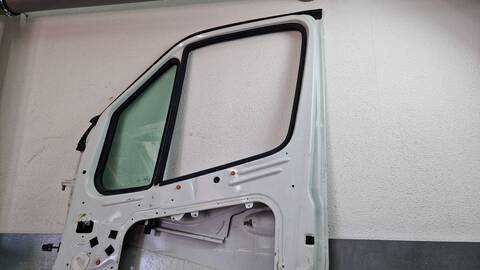 Puerta Delantera Derecha Mercedes Sprinter 143 CV 105KW