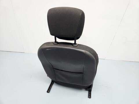 Foto 3ª: Asiento Delantero Derecho Dacia Duster SL EFICACIA 4X4 109CV 80KW [K9K658] (2016)