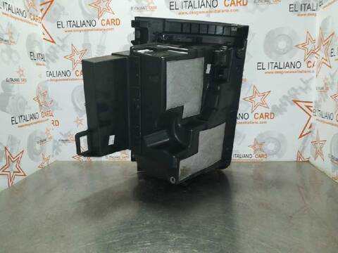 Foto 4ª: Guantera Volkswagen Polo ADVANCE BLUEMOTION 75CV 55KW [CUSA] (2017)