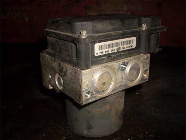 Foto 2ª: Abs Renault Megane 1.9 CONFORT AUTHENTIQUE [1.9 LTR. - 88 KW DCI DIESEL] II CLASSIC BERLINA (2003-_) [F9QB800]
