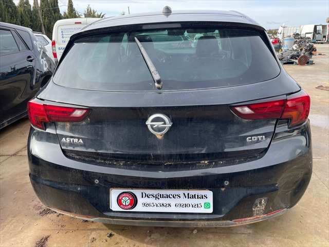 Foto 3ª: Portón Opel Astra 1.6 CDTI 136cv [B16DTH] (2018)