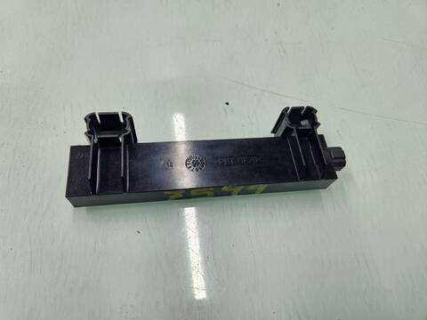 Foto 1ª: Antena Volkswagen Crafter 35 FURGON BM TN FWD 140CV 103KW [DNAE] (2024)