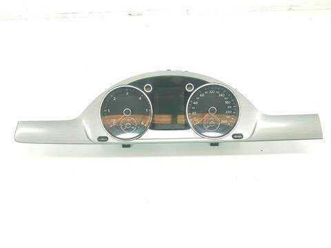 Foto 3ª: Cuadro de Instrumentos Volkswagen Passat 2.0 TDI 140CV [CFFB] (2010)