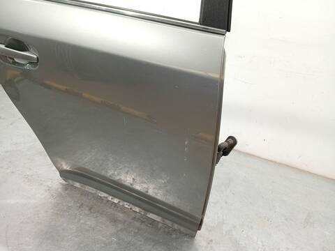 Foto 3ª: Puerta Trasera Derecha Toyota Avensis 2.0 D-4D ADT270_) 124CV 91KW [1AD] (2014)