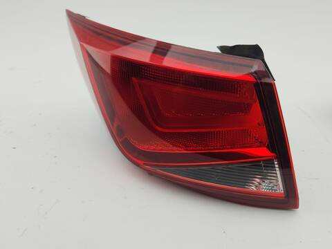 Piloto Trasero Izquierdo Seat Leon 1.6 TDI 115CV 85KW