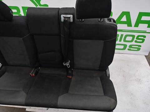 Foto 3ª: Asientos Traseros Opel Zafira 1.9 CDTI CAT Z 19 DTL) 101CV 74KW [D/ Z19DT] (2006)