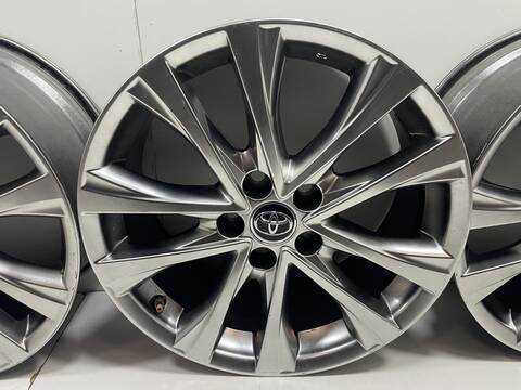 Foto 2ª: Juego LLantas Toyota Rav4 2AR (2016)