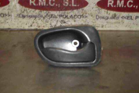 Maneta Interior Delantera Derecha Hyundai Accent 1.3 CAT 84CV 62KW