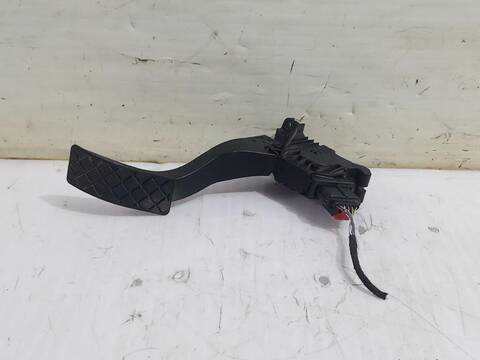 Pedal Acelerador Volkswagen Golf COMFORTLINE BLUEMOTION AUT. 150CV