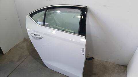 Foto 3ª: Puerta Trasera Derecha Skoda Octavia 1.5 TSI 150CV 110KW [DXDB] (2025)