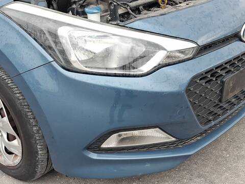 Foto 3ª: Paragolpes Delantero Hyundai i20 1.2 84CV 62KW (2017)