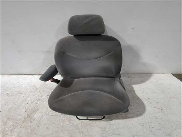 Foto 2ª: Asiento Delantero Izquierdo Citroen C3 1.4 I 73CV 54KW [KFV (TU3A),KFV (TU3JP)] (2004)
