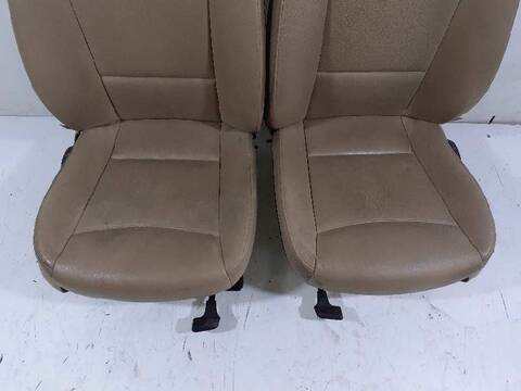 Foto 3ª: Asientos Traseros Bmw X1 XDRIVE 20D 177CV 130KW [N47D20C] (2010)
