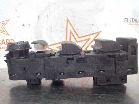 Foto 4ª: Botonera Elevalunas Citroen C4 SEDUCTION 112CV 82KW [9HR] (2012)