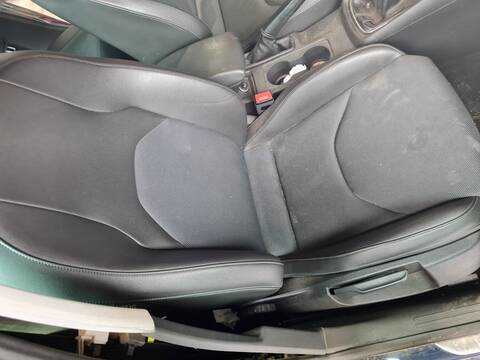 Foto 1ª: Asiento Delantero Derecho Seat Leon STYLE 110CV 81KW [CXXB] (2016)