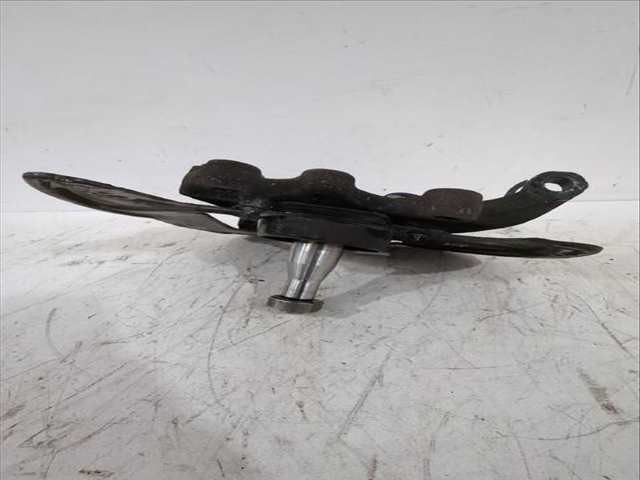 Foto 3ª: Mangueta Delantera Izquierda Mercedes Clase C 160 CLK 240 209.361) 170CV [M 112.912] (2002)