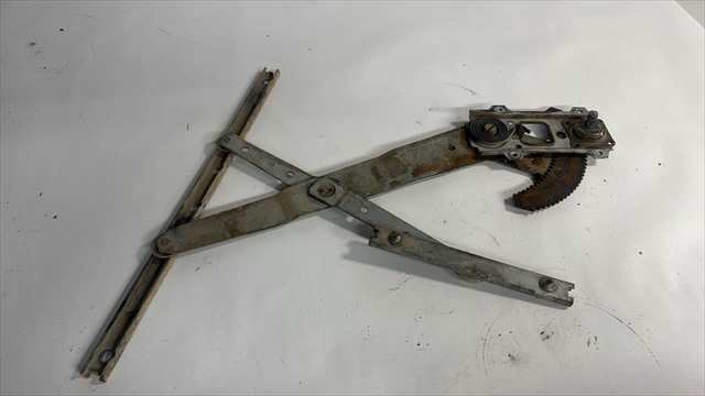 Elevalunas Manual Delantero Derecho Nissan Patrol 2.8 D