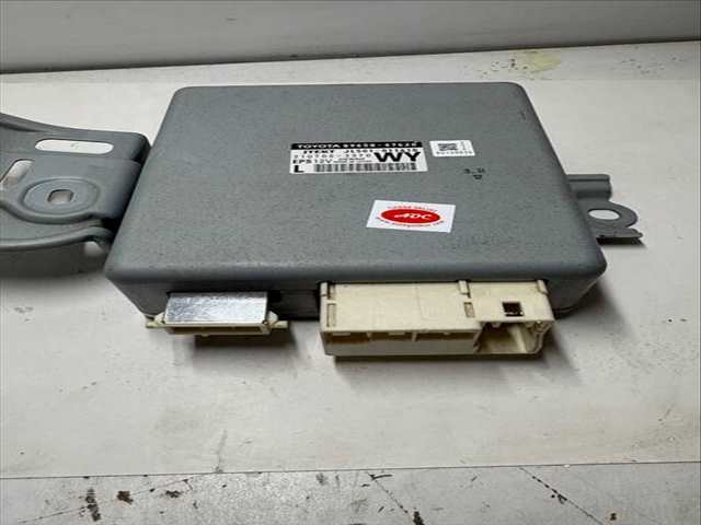 Foto 1ª: Centralita Motor ECU Toyota Prius VERSION INDEFINIDA (2013)