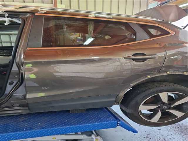Foto 1ª: Puerta Trasera Izquierda Nissan Qashqai ACENTA 110CV 81KW (2016)