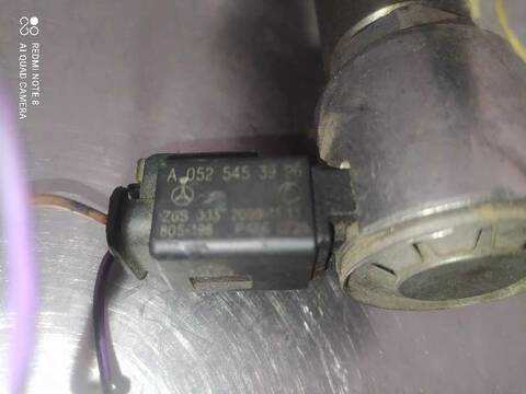 Foto 3ª: Rampa Inyectora Mercedes Clase E 180 BERLINA 95CV 70KW (1995)