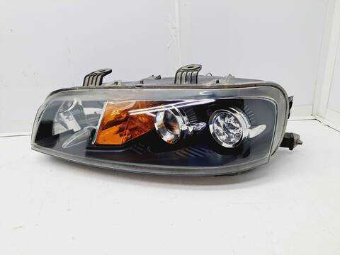 Faro Izquierdo Fiat Punto BERLINA 131CV 96KW